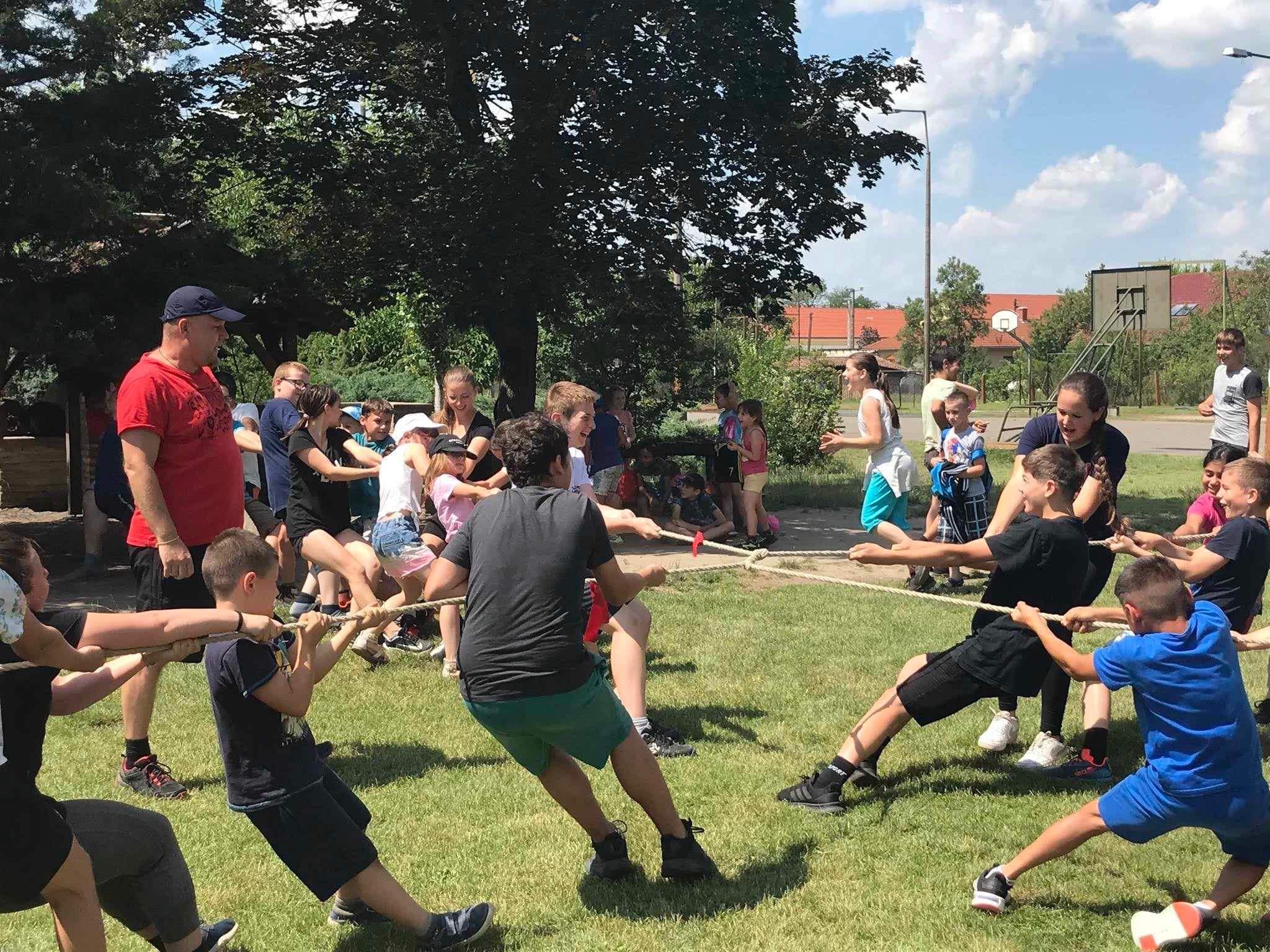 kötélhúzás